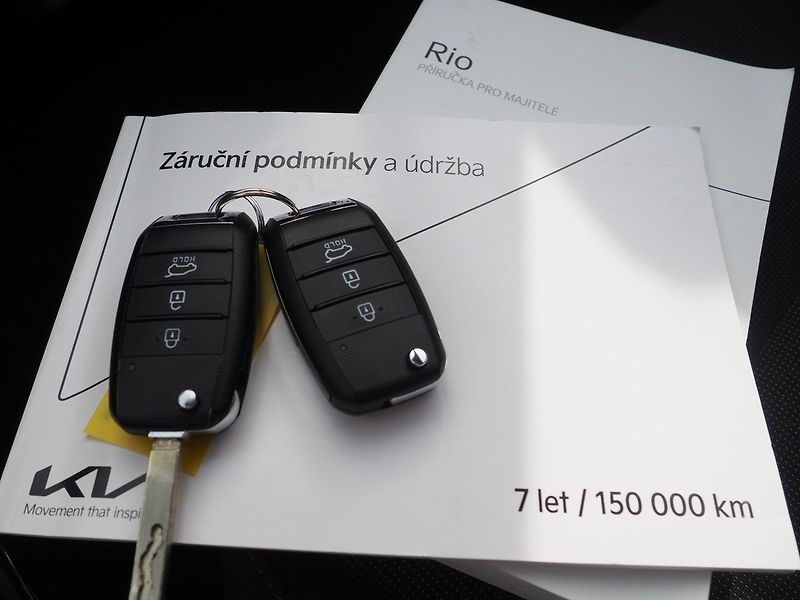 Kia Rio (2022) 1.0 T-GDI GPF Exclusive 74kW 6 - fotka 33 z 36