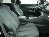 Peugeot 5008 (2023) Allure PureTech 130 - náhled 9