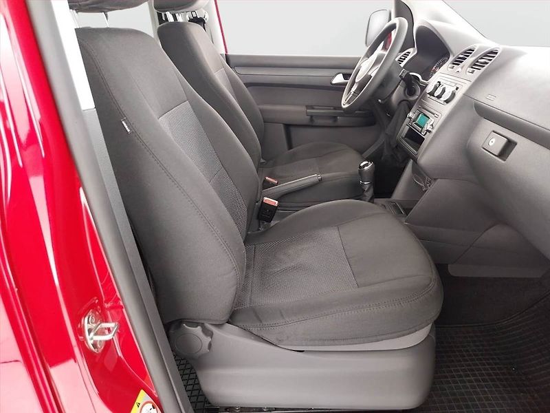 Volkswagen Caddy (2013) 2.0 TDI, 5Míst, ČR - fotka 9 z 17