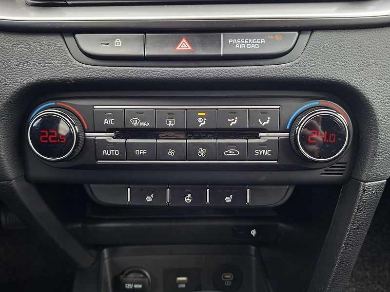Kia Ceed SW 1.5 T-GDI 117kW 7DCT - fotka 23 z 25