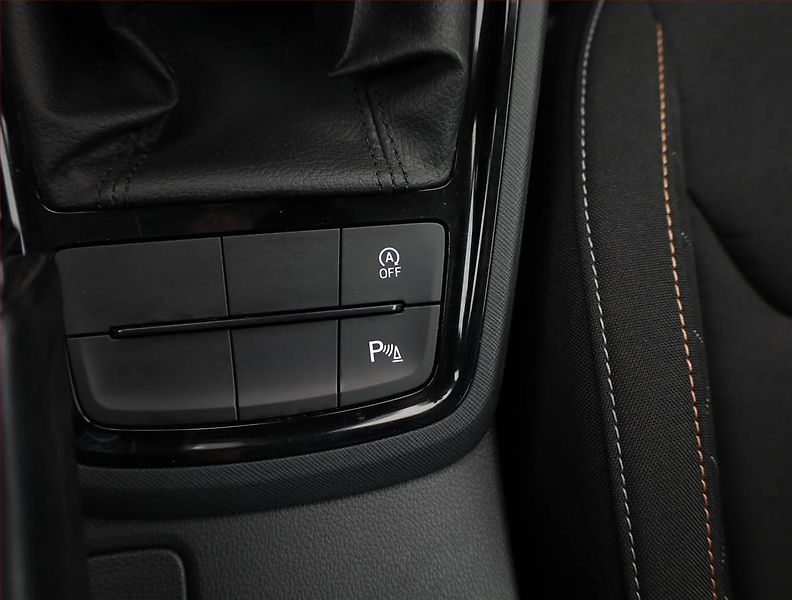 Škoda Kamiq (2023) Ambition 1.0 TSI - fotka 16 z 18