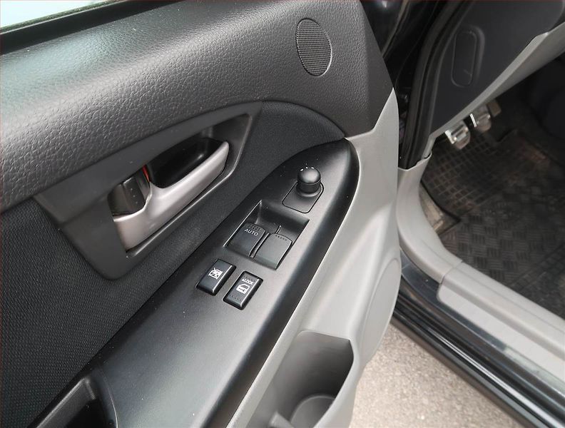 Suzuki SX4 (2009) 1.9 DDiS, 4X4, Serv.kniha - fotka 16 z 17