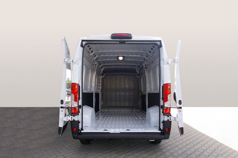 Opel Movano (2026) Van 3500 L3H2 2.2 CDTi 140k 6- - fotka 11 z 28