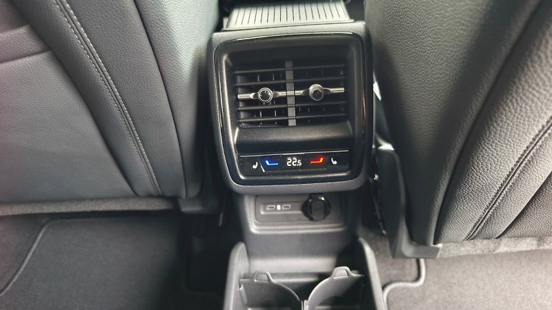 Škoda Kodiaq (2025) EXCL SELEC 4X4 TD 142/2.0 A7A - fotka 10 z 43