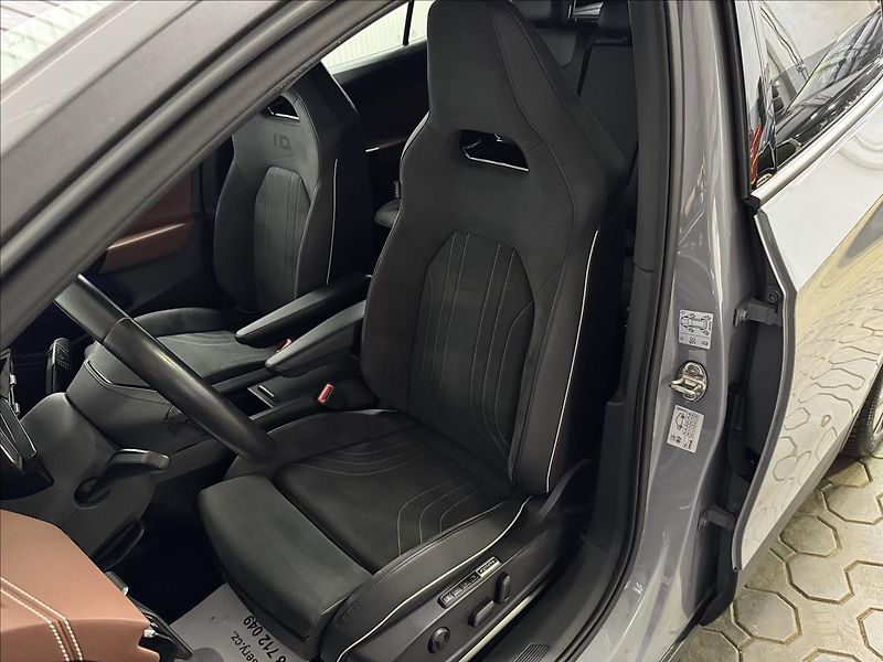 Volkswagen ID.4 150kW DCC MAX 1ST PLUS PRO PF. - fotka 34 z 50