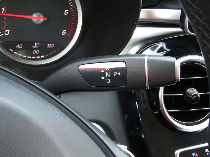 Mercedes-Benz Třídy C (2016) 1.6 CDi C 180d, 1.maj, AT - fotka 18 z 20