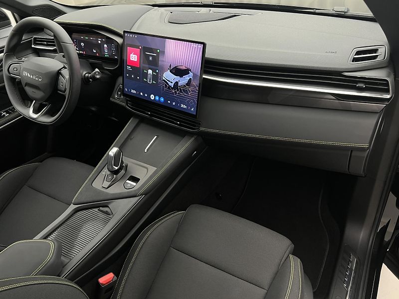 Lynk & Co 01 CORE PHEV AUT CZ 1.maj - fotka 21 z 48