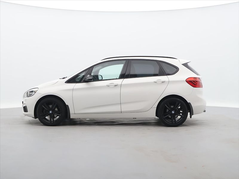 BMW Řada 2 1,5 218d 85kW Sport line Aut. - fotka 4 z 27