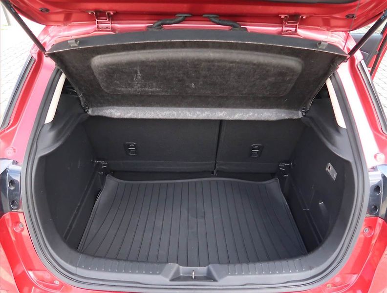 Mazda CX-3 (2015) 2.0 Skyactiv-G, 4X4 - fotka 13 z 18