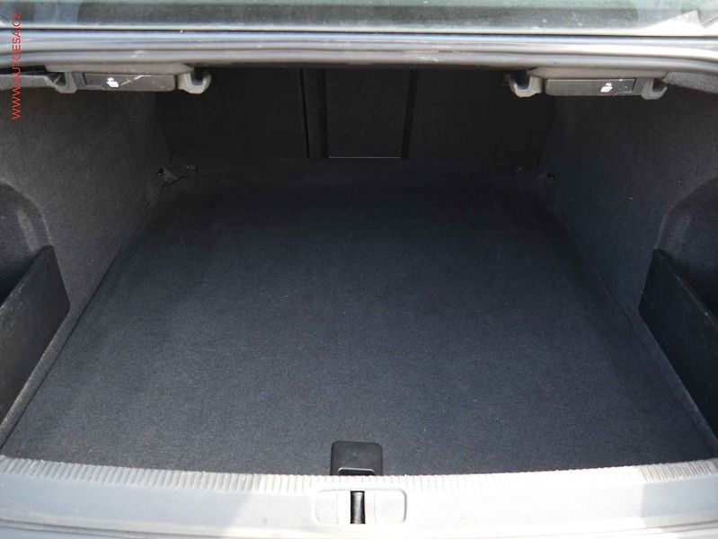 Volkswagen Passat (2013) 1.6TDi, Comfortline - fotka 7 z 22