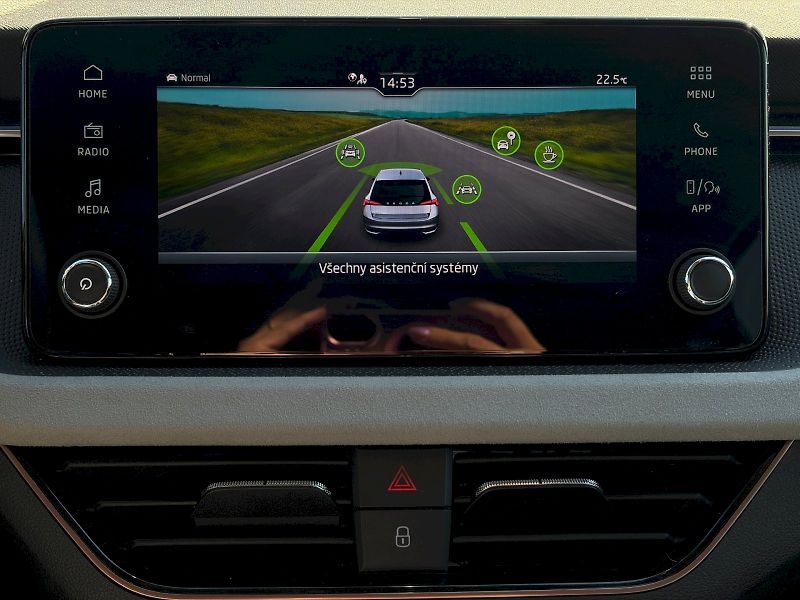 Škoda Scala (2025) DSG 1.0 TSI / 85kW / TOP SELEC - fotka 28 z 33