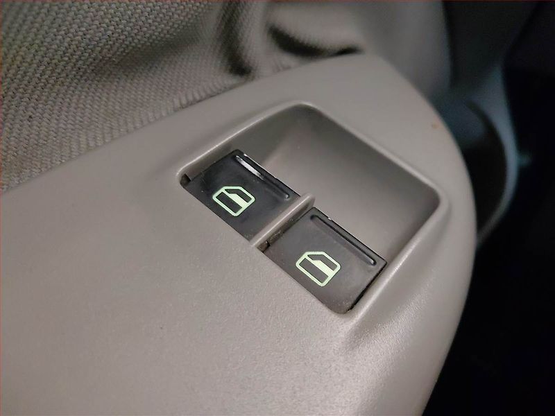 Škoda Octavia (2009) Ambiente 1.6, LPG - fotka 15 z 15