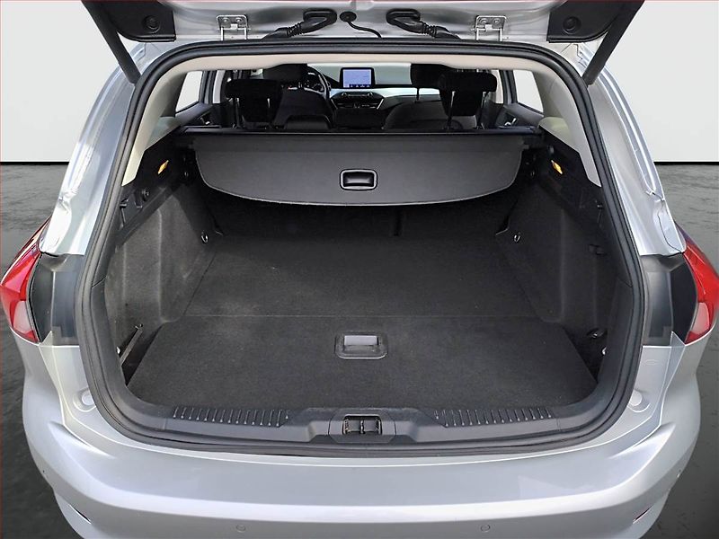 Ford Focus (2020) 1.5 EcoBlue, Navi, Tempomat - fotka 14 z 19