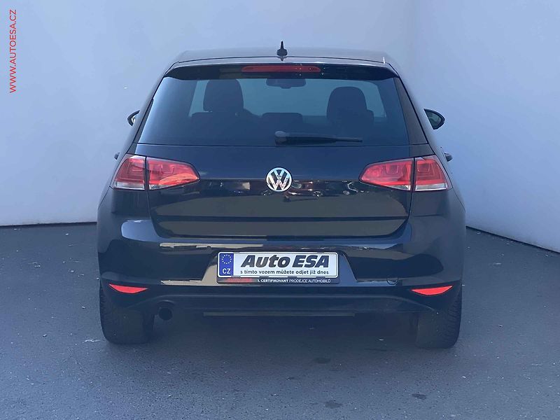 Volkswagen Golf (2015) 1.2 TSi, Lounge - fotka 5 z 17