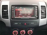 Mitsubishi Outlander (2011) 2.2 DI-D, 7 míst, Navi - náhled 12