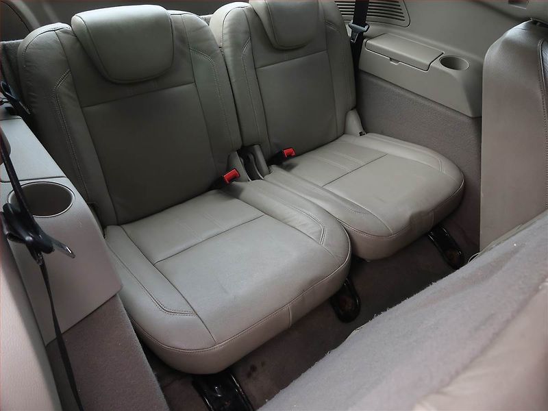 Ford Grand C-MAX (2011) 1.6 TDCi, 7 míst, nová STK - fotka 16 z 19