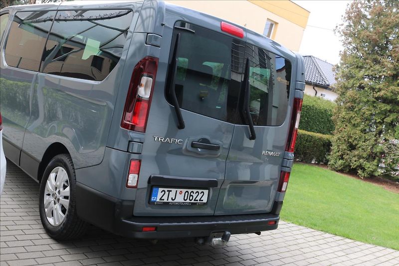 Renault Trafic 2,0 1.maj. ČR,DPH, 8míst - fotka 12 z 48