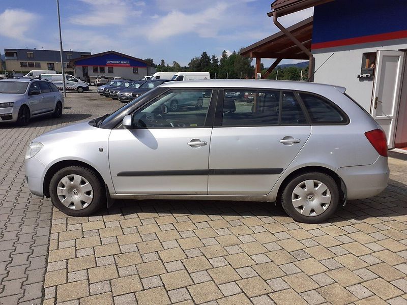 Škoda Fabia (2008) 1.2 HTP LPG - fotka 7 z 36