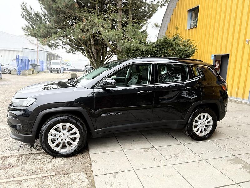 Jeep Compass (2021) 1.3 T4 PHEV 190CV, 4X4,ZÁRUKA - fotka 24 z 75