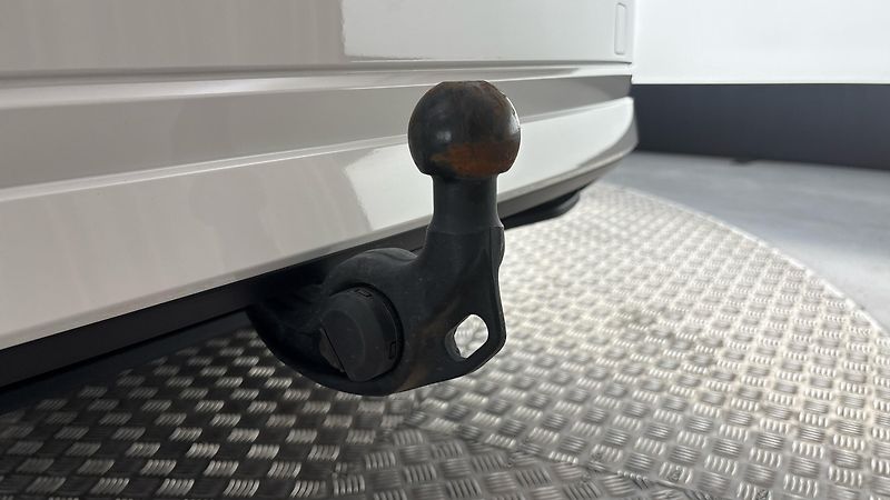 Škoda Octavia 2.0 TDI DSG Style Combi - fotka 26 z 26