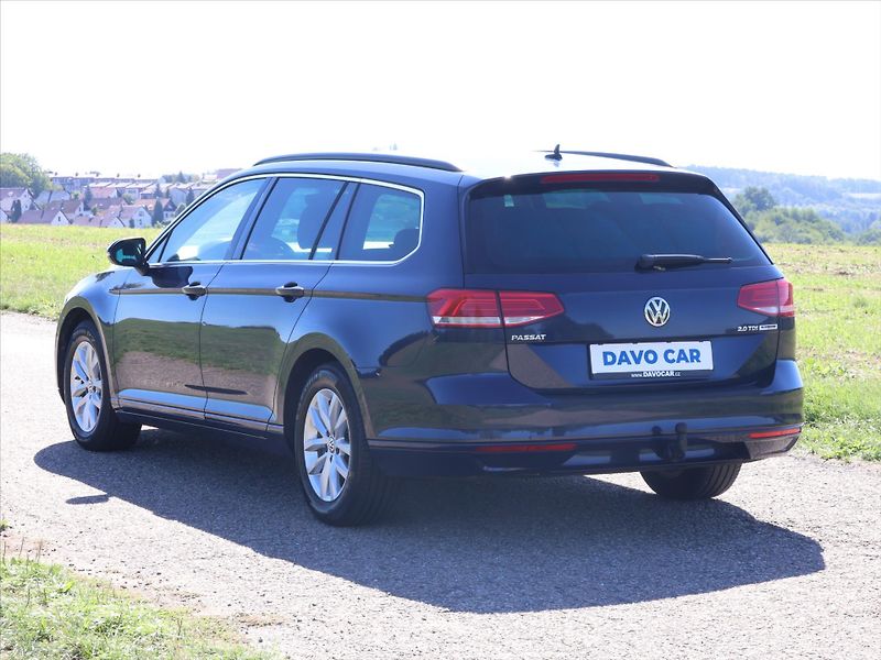 Volkswagen Passat 2.0 TDI 110kW Comfortline - fotka 5 z 33