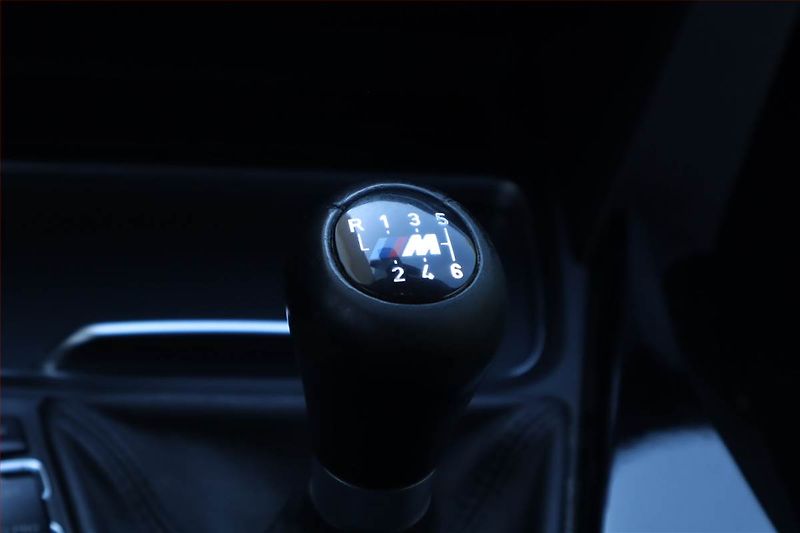 BMW Řada 3 (2016) 320 d, Serv.kniha, Navi - fotka 24 z 25