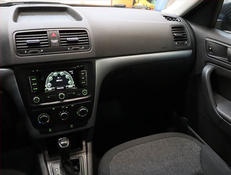 Škoda Yeti (2014) Ambition 1.2 TSI, Automat, ČR - fotka 8 z 16