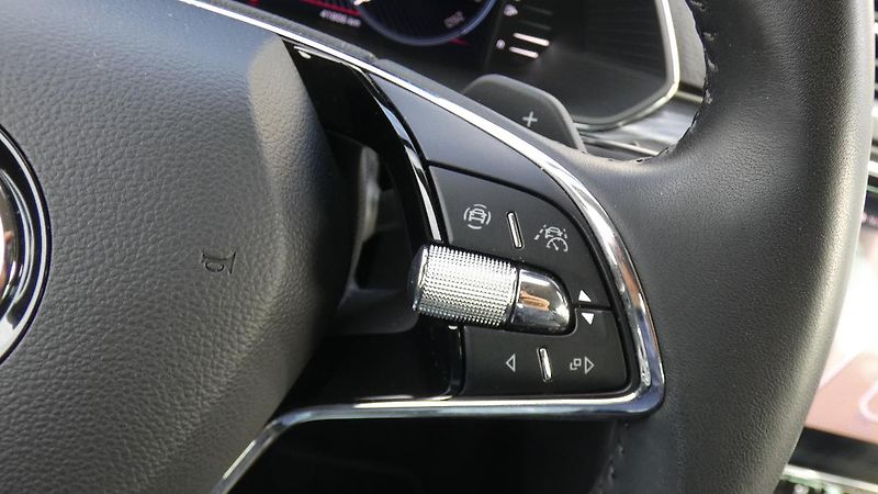 Škoda Superb 2,0 TDI 147kw 4x4 DSG Style - fotka 13 z 27