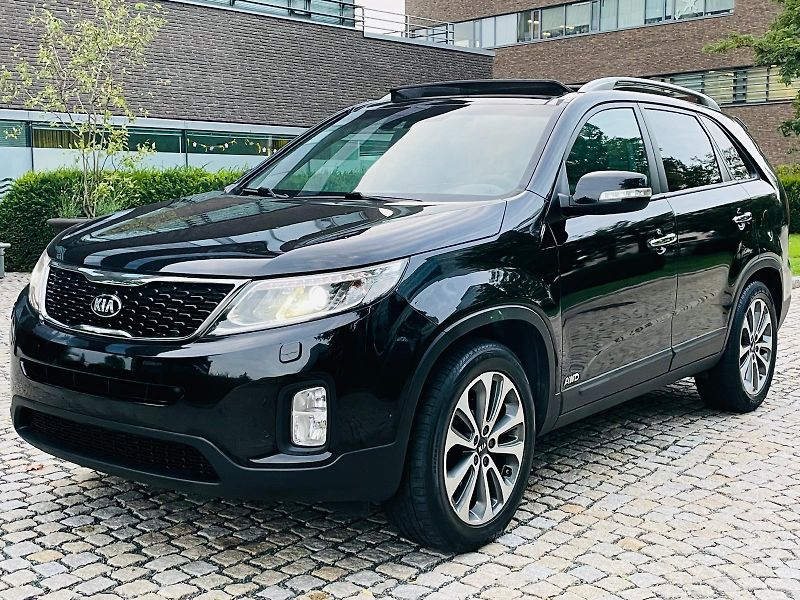 Kia Sorento 2.2D 4x4 AUT PANORAMA VÝHŘEV  - fotka 3 z 51