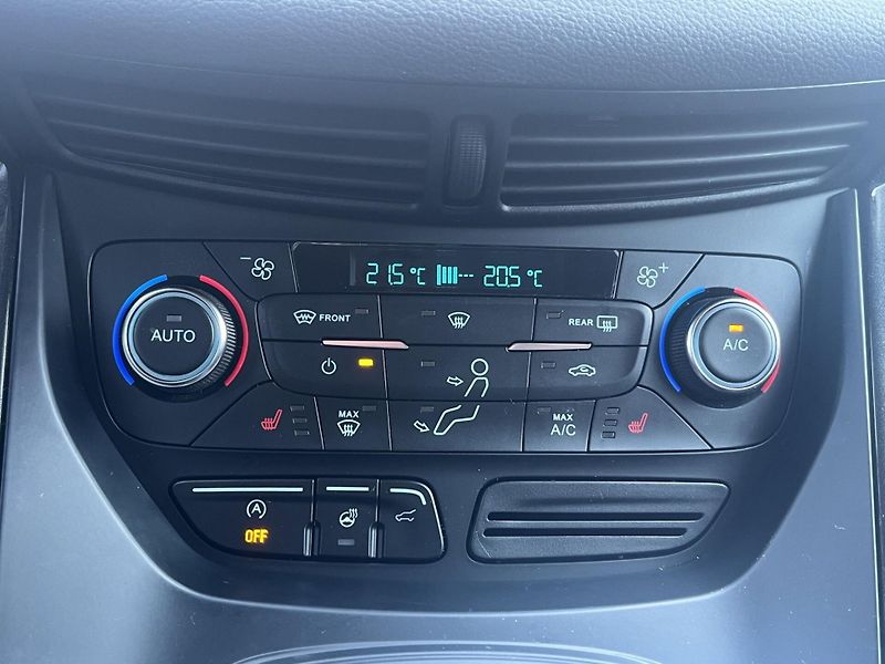 Ford Kuga (2017) 2.0 110kW, 4x4, Tažné, Serv.kn - fotka 17 z 22