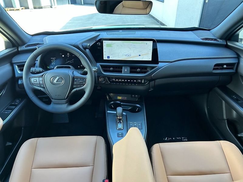 Lexus UX 300h 300h 2.0 HEV F SPORT DESIGN - fotka 8 z 11