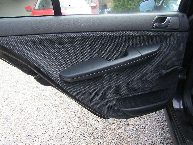 Škoda Fabia (2008) 1.2 47kW BEZ KOROZE - fotka 19 z 32