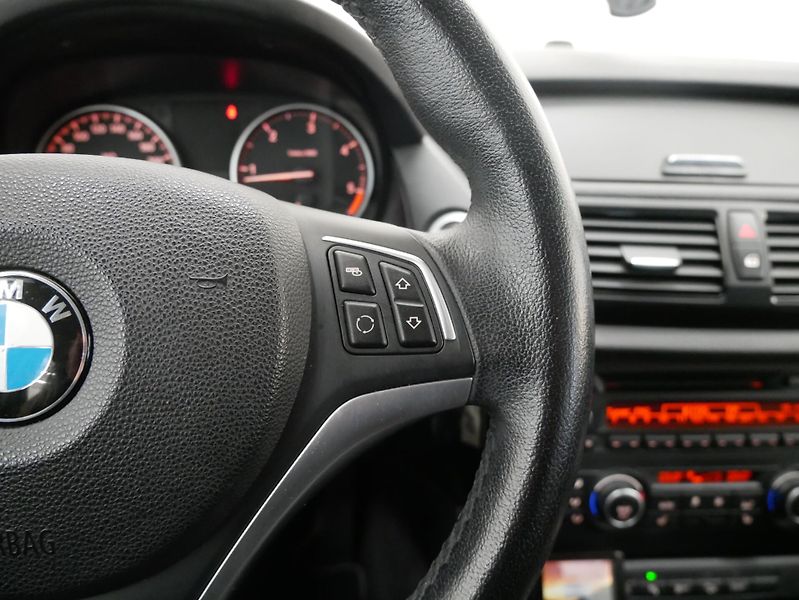 BMW X1 - fotka 15 z 20