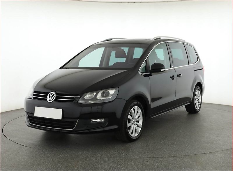 Volkswagen Sharan (2012) 2.0 TDI, 7 míst, Navi, Xenony - fotka 2 z 22