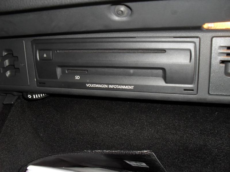 Volkswagen Golf Sportsvan 1,6 TDI Tempomat ALU kola PDC - fotka 31 z 35