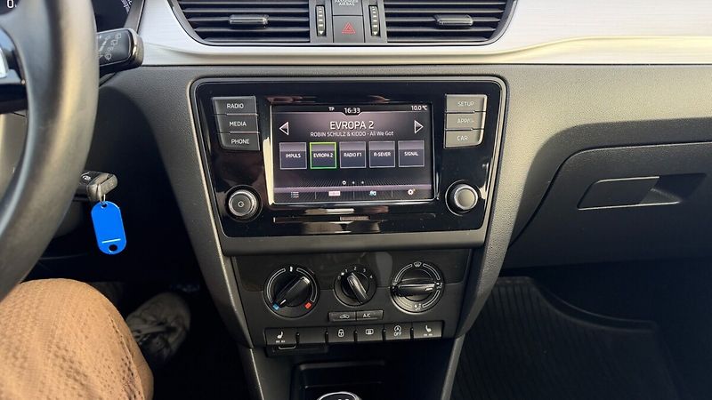 Škoda Rapid 1.0 TSI 81kW Ambition + - fotka 8 z 21