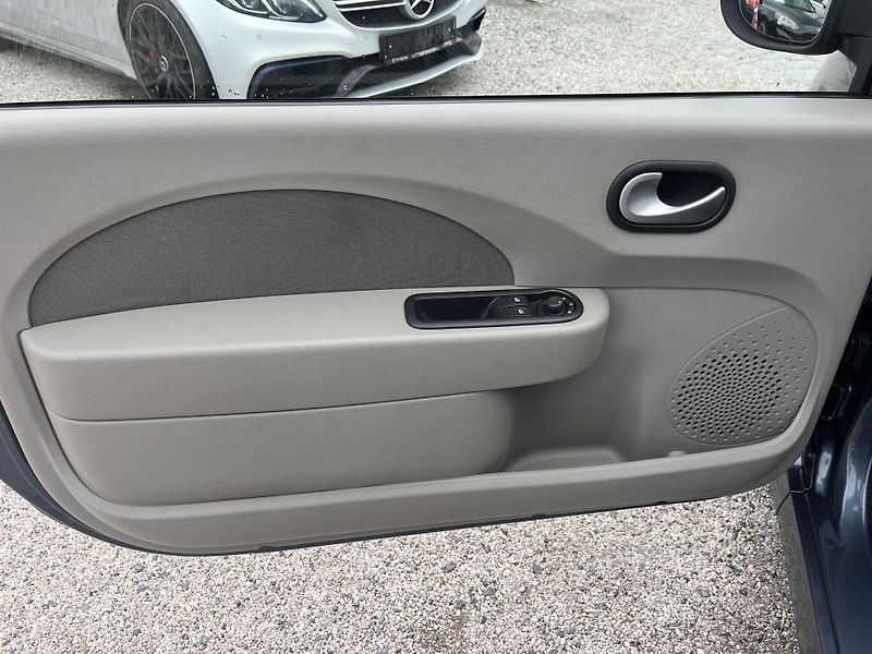 Renault Twingo (2009) 1.2i 56kw 1.Majitel - fotka 12 z 20