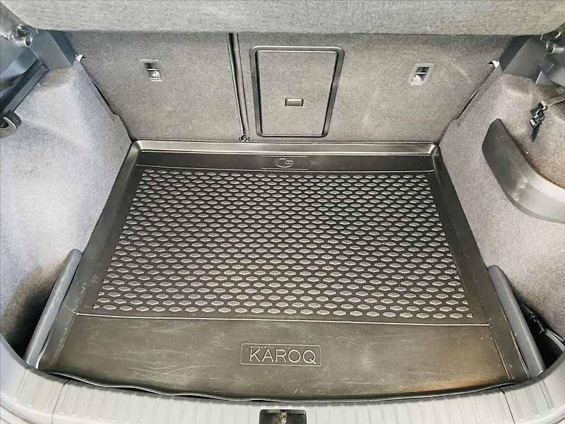 Škoda Karoq 1,5 TSI 110kW DSG Selection - fotka 25 z 26