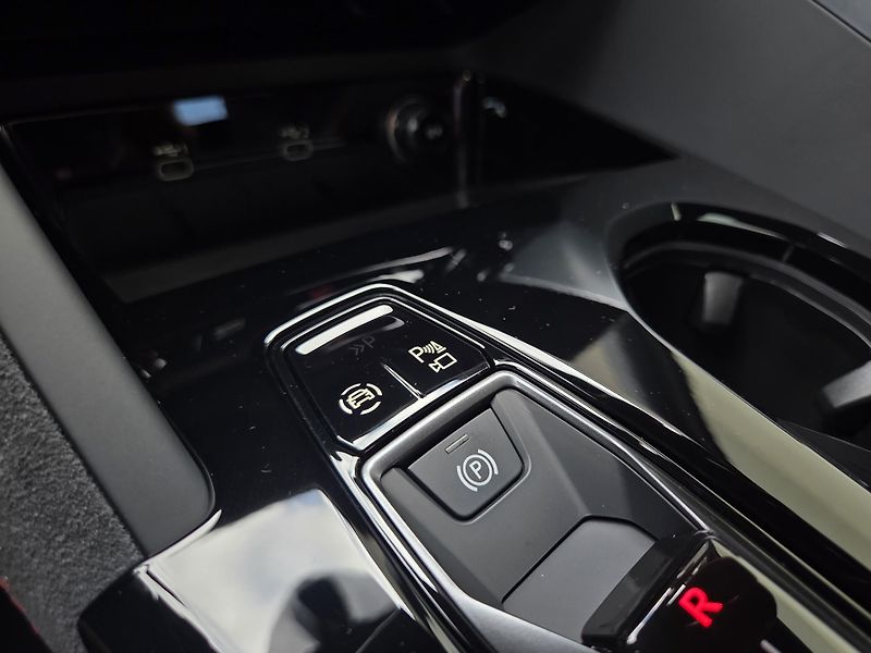Audi Q5 SB Q S-Line Vzduch Pano MAXvýb - fotka 47 z 61