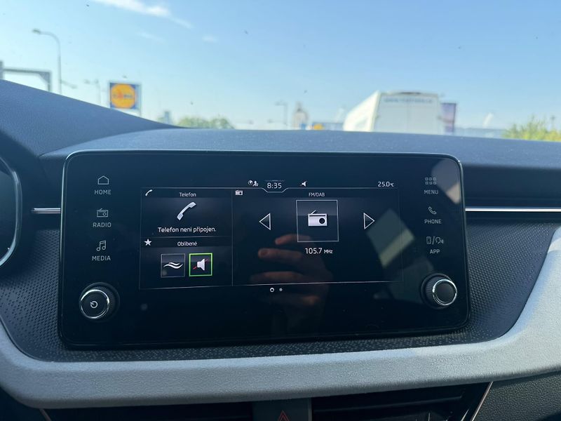 Škoda Kamiq Top Selection 1.0 TSI 85kw - fotka 12 z 25