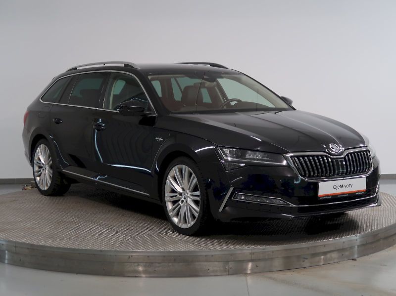 Škoda Superb (2020) LAURIN&KLEMENT 2.0TDI 140KW DS - fotka 6 z 48