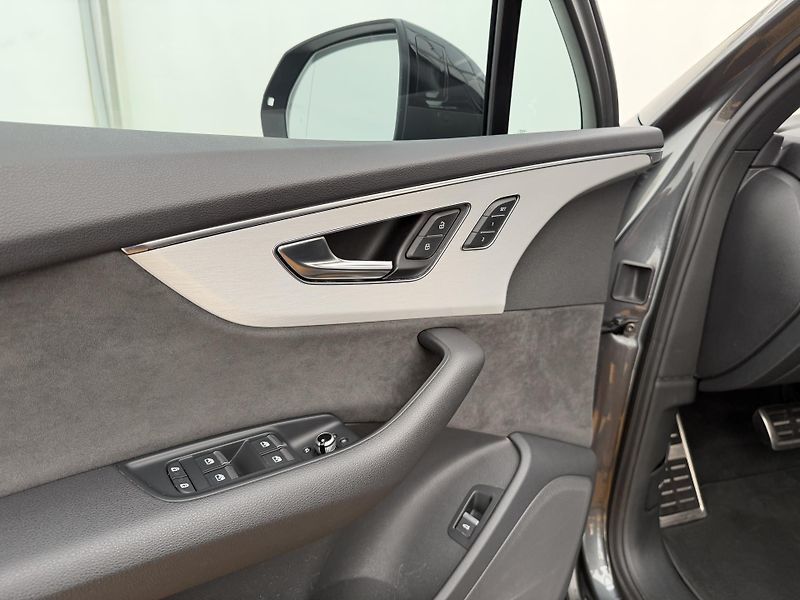 Audi Q7 3.0Tdi*210kw*CZ*DPH*7-M*S-Line - fotka 10 z 46