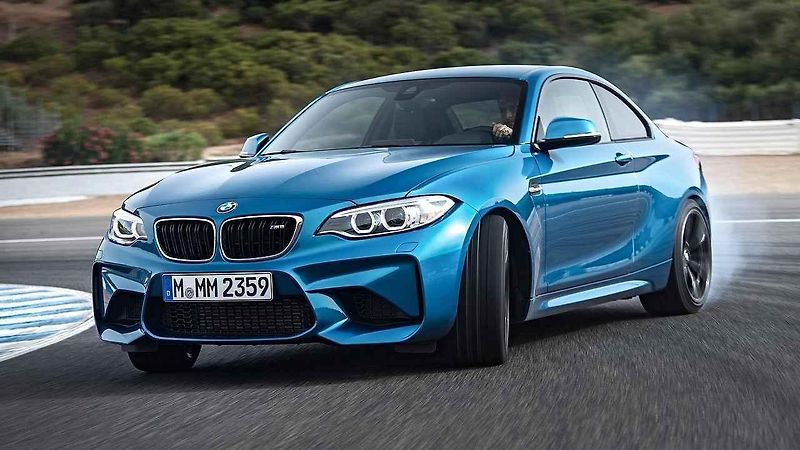 BMW 1M.