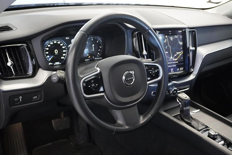 Volvo XC60 (2017) - fotka 13 z 29