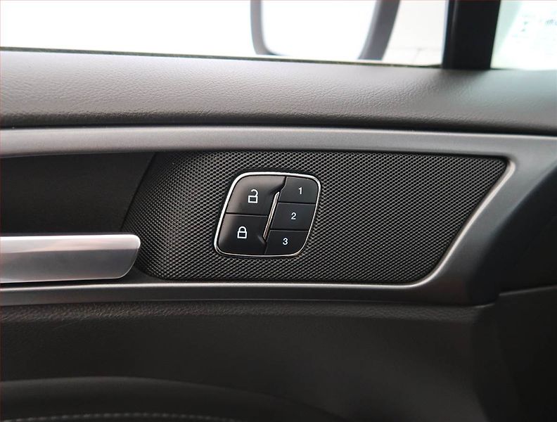Ford Mondeo (2016) 2.0 EcoBoost, Automat, Kůže - fotka 23 z 26