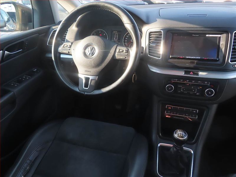 Volkswagen Sharan (2011) Highline 2.0 TDI, 4X4, 7 míst - fotka 7 z 18