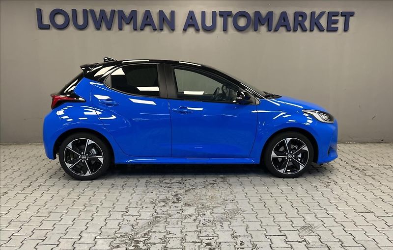 Toyota Yaris 1,5 Hybrid AT PREMIERE EDITION - fotka 17 z 17