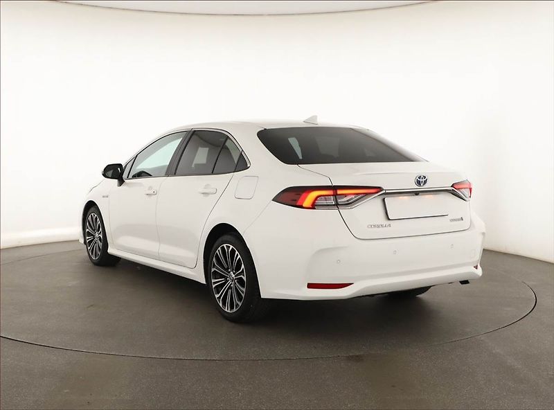 Toyota Corolla (2021) Comfort 1.8 Hybrid - fotka 4 z 16