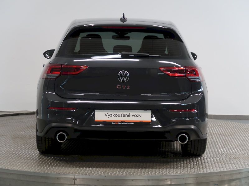 Volkswagen Golf (2024) GTI 2.0TSI 180KW DSG - fotka 9 z 36