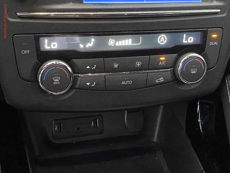 Renault Kadjar (2016) 1.2TCe, Zen, navi, kamera - fotka 15 z 17